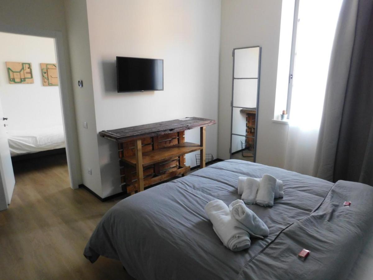 Piumaviola Beds & Apartments 파르마 외부 사진