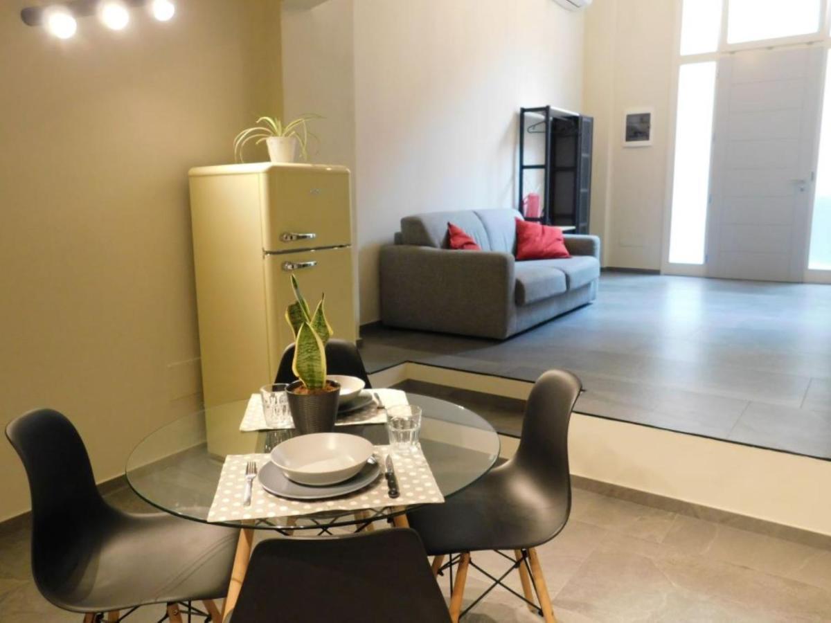 Piumaviola Beds & Apartments 파르마 외부 사진