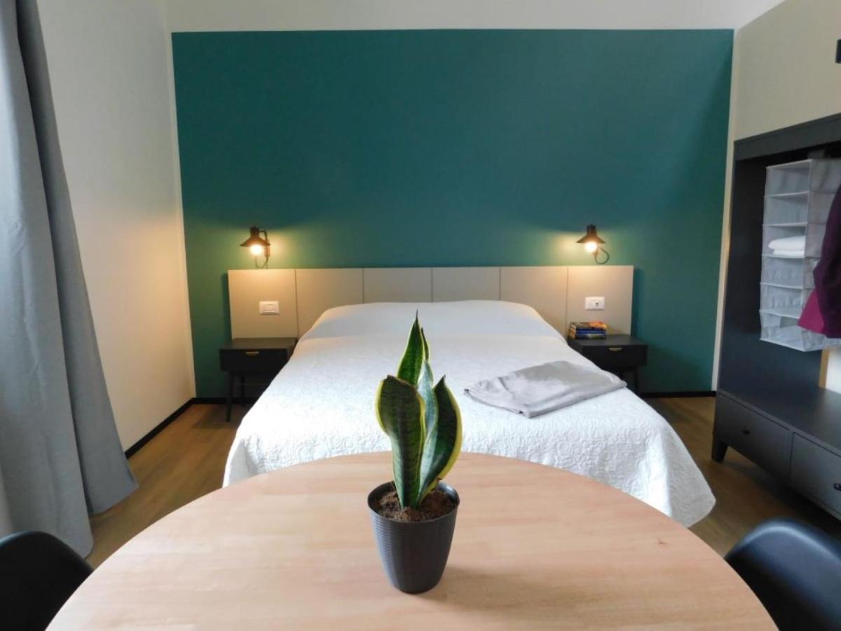 Piumaviola Beds & Apartments 파르마 외부 사진