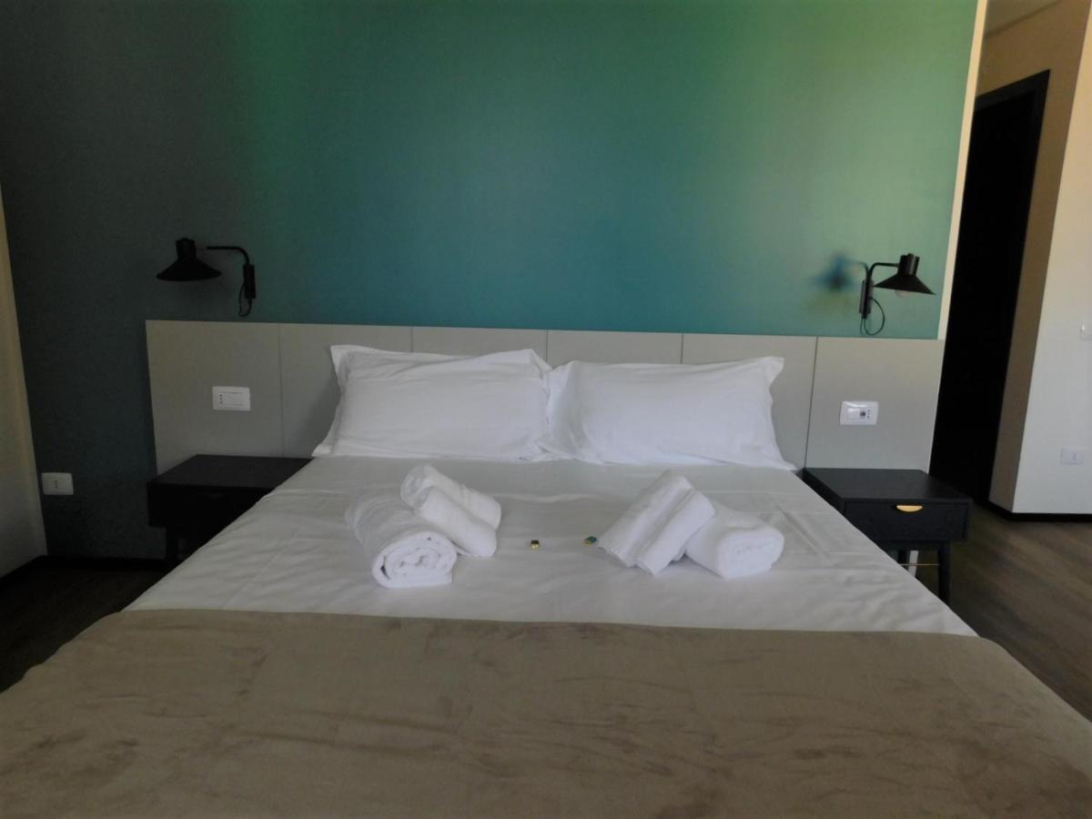 Piumaviola Beds & Apartments 파르마 외부 사진